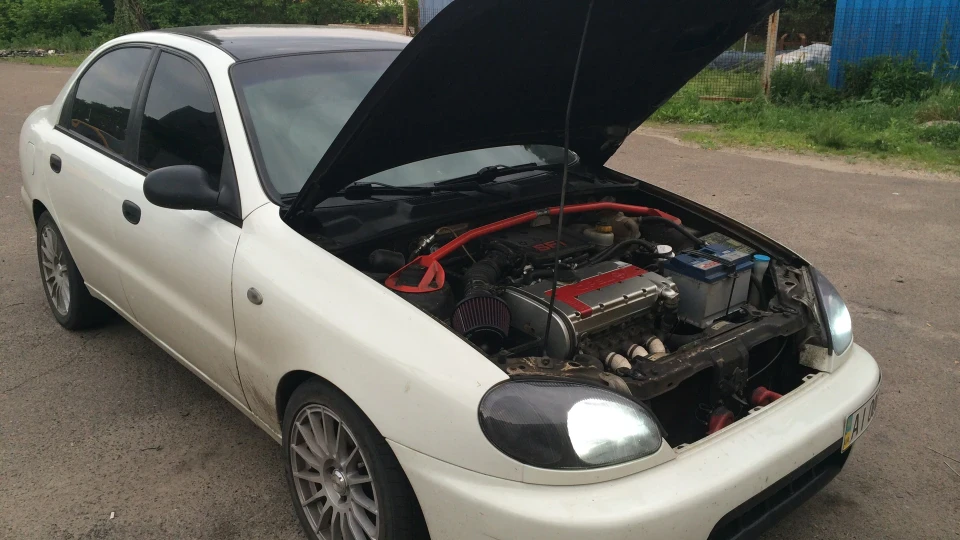 Daewoo Lanos C20XE 2