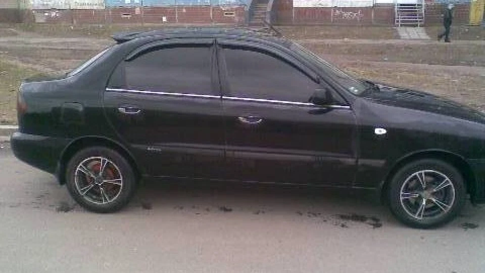 Daewoo Lanos Чорний 3