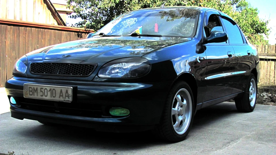 Daewoo Lanos Чисто зелений 4