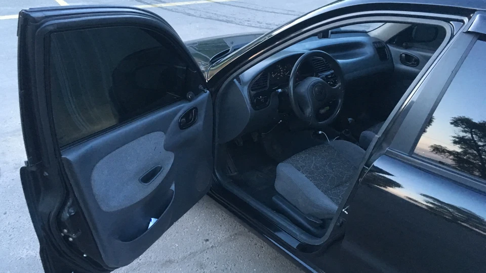 Daewoo Lanos Hatch SE 1.5 Denzel's 4