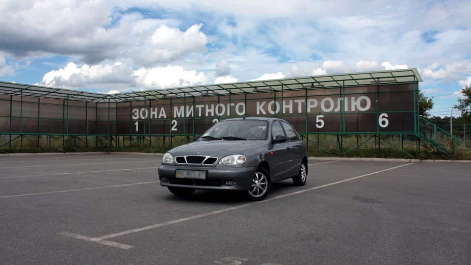 Daewoo Lanos Hatchback 1,5 grey 4