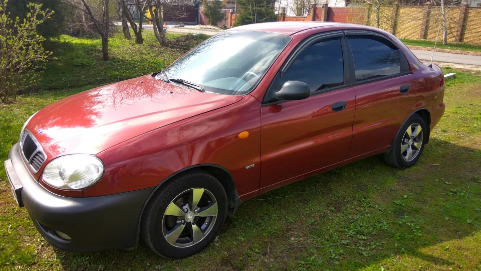 Daewoo Lanos Червоненький 2