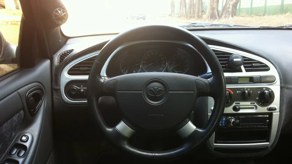 Daewoo Lanos Luxury 2