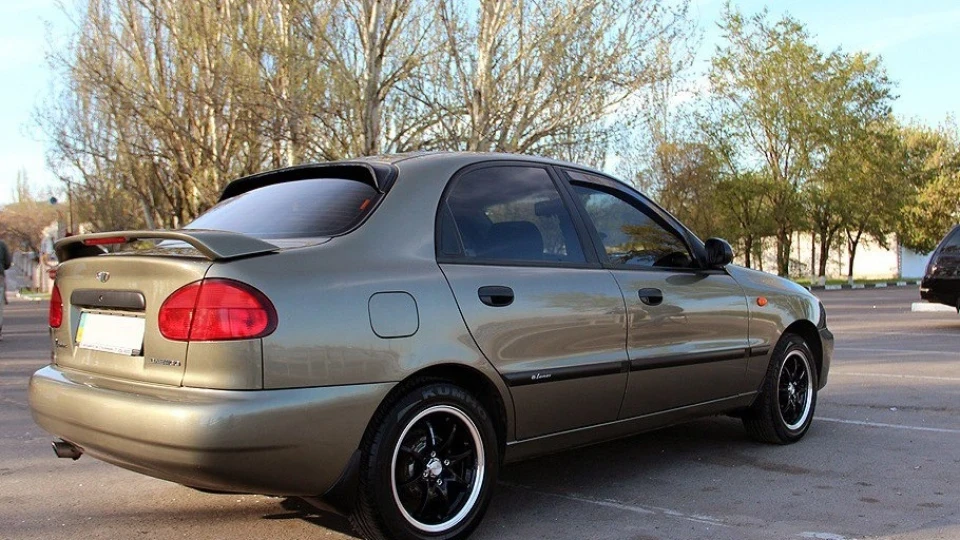 Daewoo Lanos Olive 3