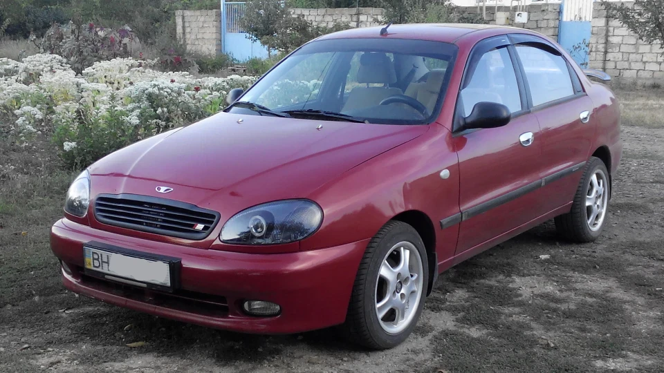 Daewoo Lanos Red Dragon ® 2