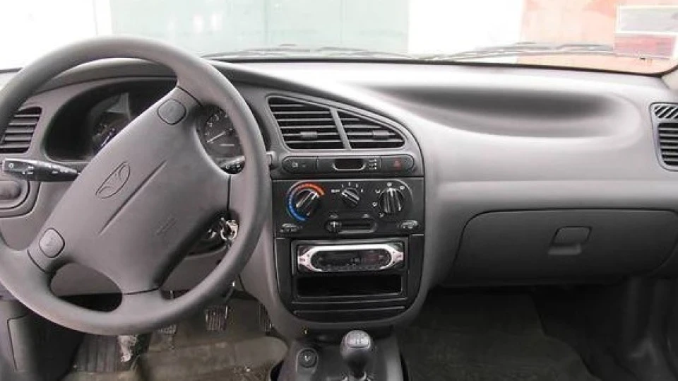 Daewoo Lanos SE 2