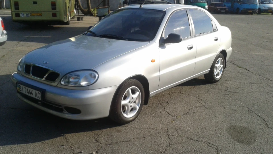 Daewoo Lanos Сріблястий Сток + 2