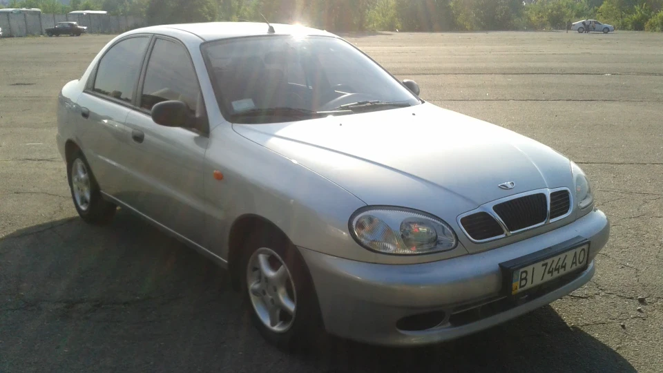 Daewoo Lanos Сріблястий Сток + 3