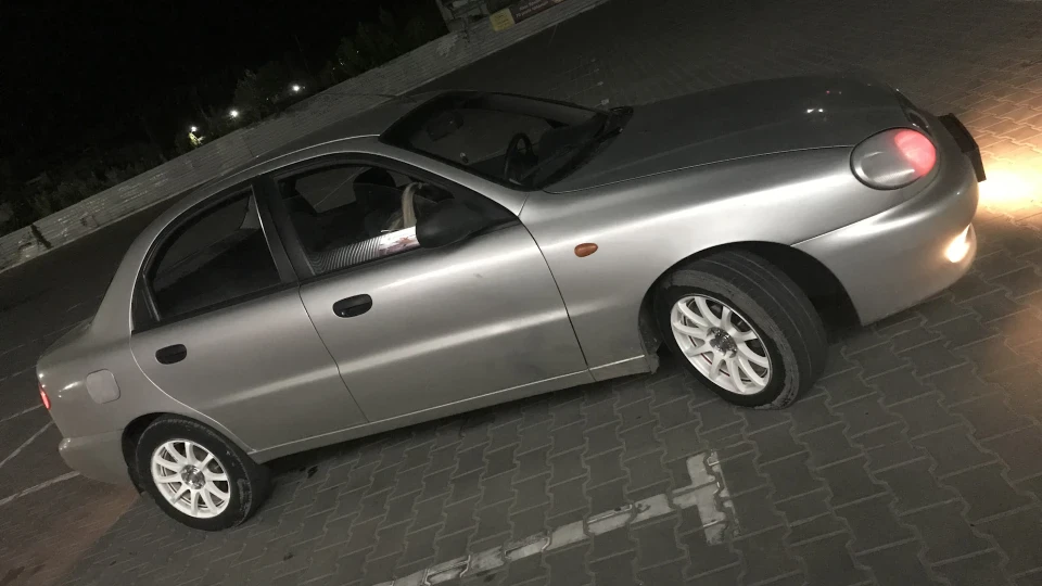 Daewoo Lanos Сірий 1.6 16клоп 2