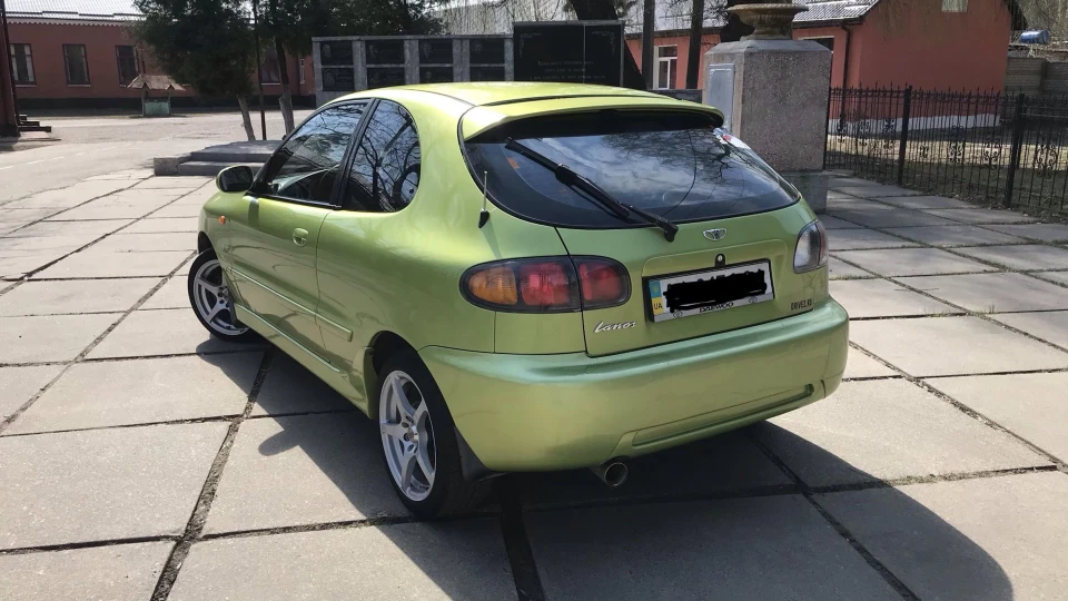 Daewoo Lanos Sport 4