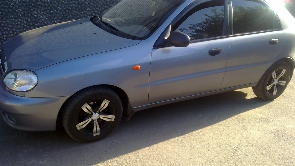 Daewoo Lanos Темно-сіра 1.5 3