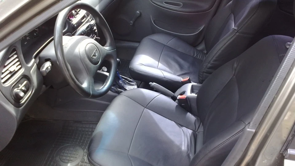 Daewoo Lanos хакі металік 3