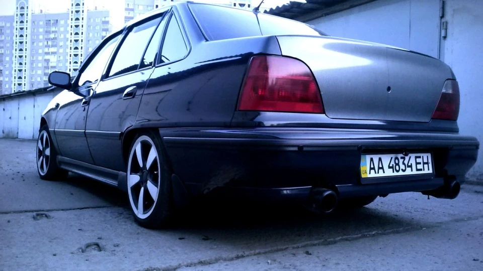 Daewoo Nexia 4