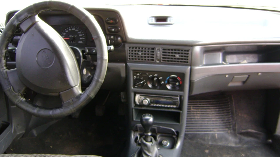Daewoo Nexia 1.5 DOHC 16V 5