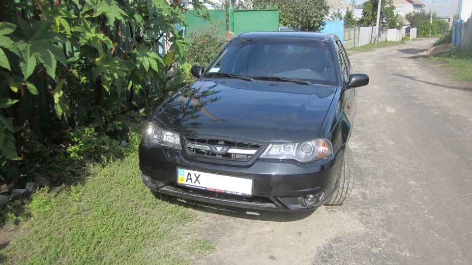 Daewoo Nexia Чорний дельтаплан