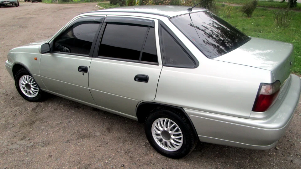 Daewoo Nexia GL 5