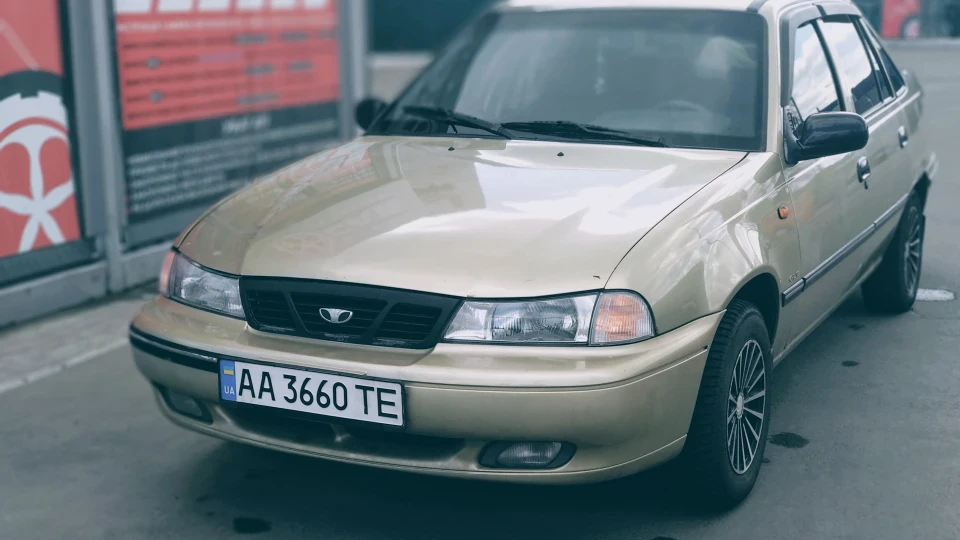 Daewoo Nexia GLE 4