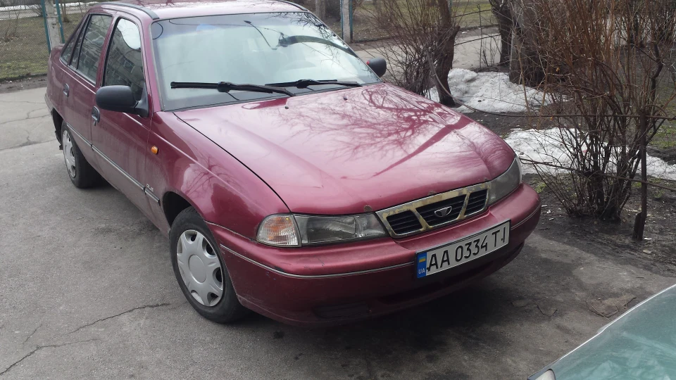 Daewoo Nexia Червоні трудяги 3