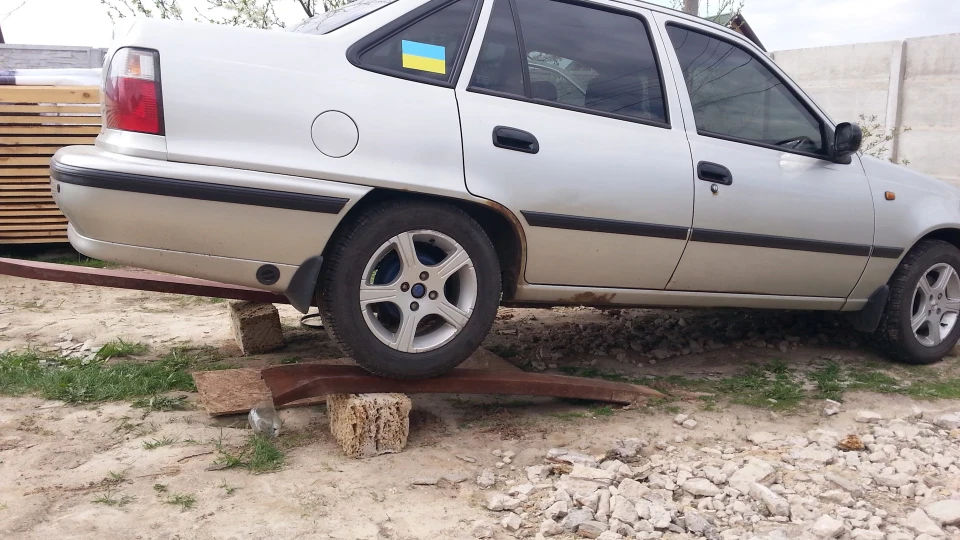 Daewoo Nexia Сірий 2