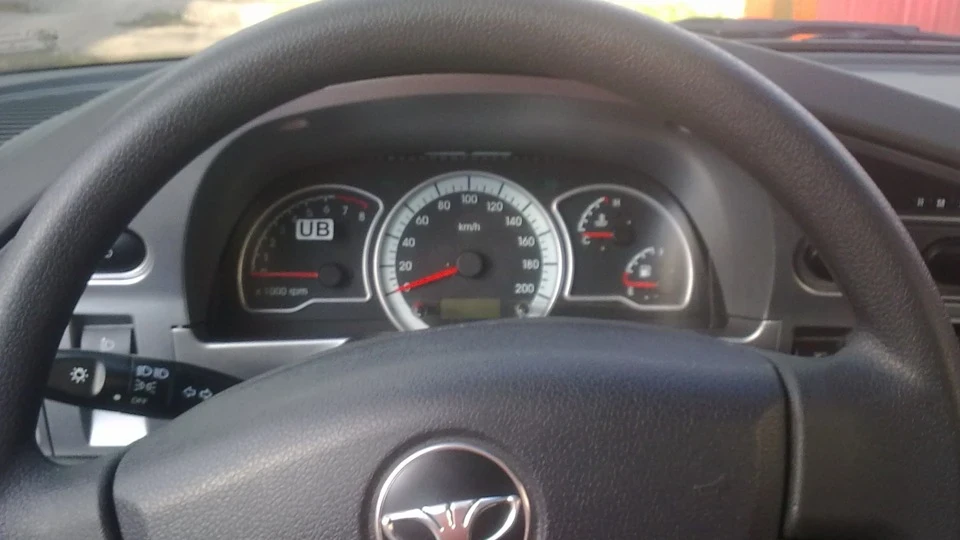 Daewoo Nexia Темно червона 3