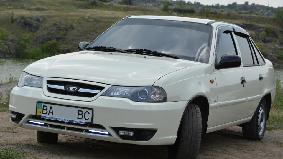 Daewoo Nexia Топлено молочна 3
