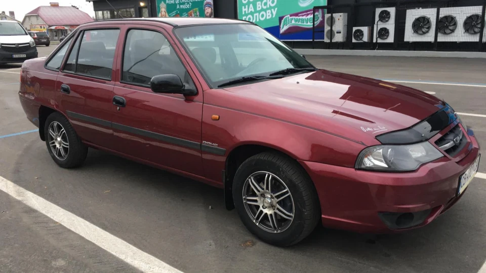 Daewoo Nexia Вишня металік