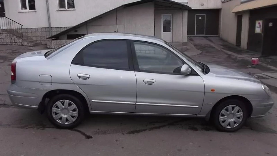 Daewoo Nubira 5