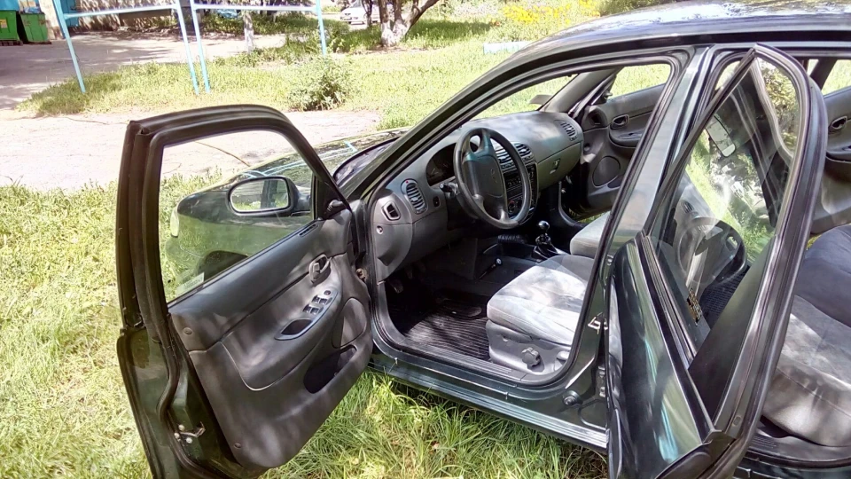 Daewoo Nubira 4