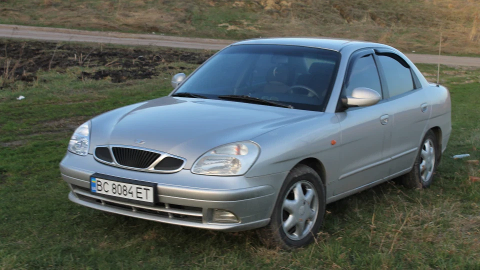 Daewoo Nubira CDX 3