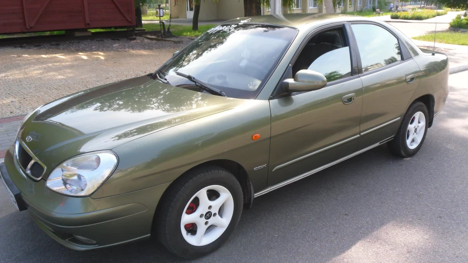 Daewoo Nubira Green 2.0 CDX 4