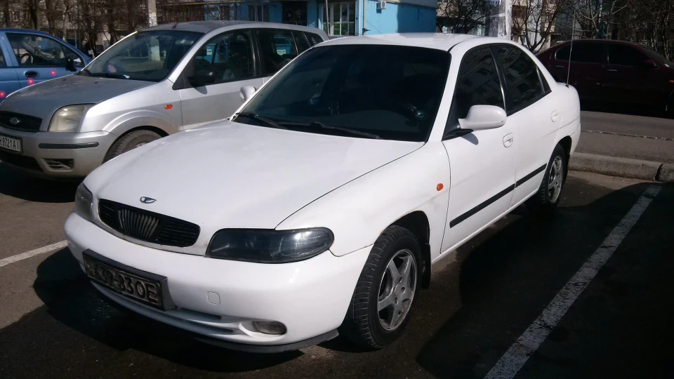 Daewoo Nubira I love this car 2