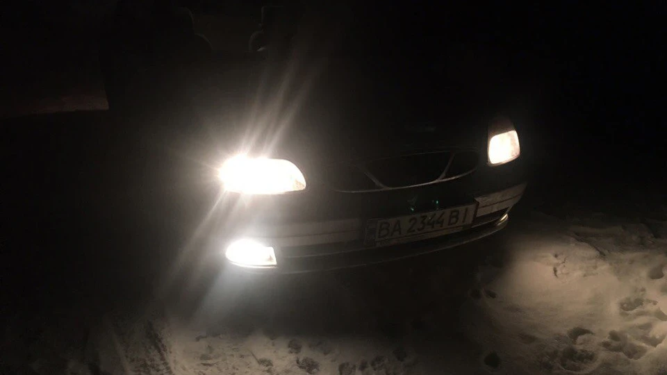 Daewoo Nubira Сріблястий металік 1.6 4