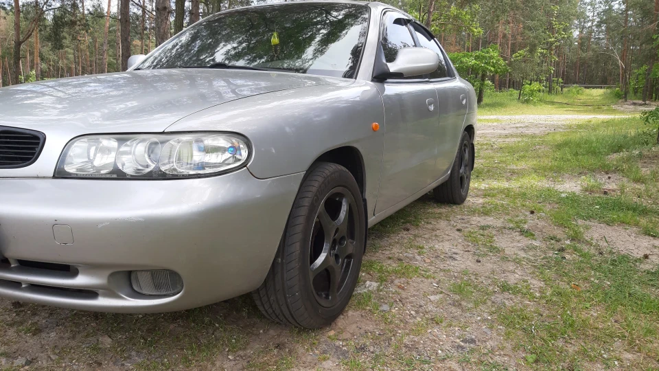 Daewoo Nubira Срібло 2.0