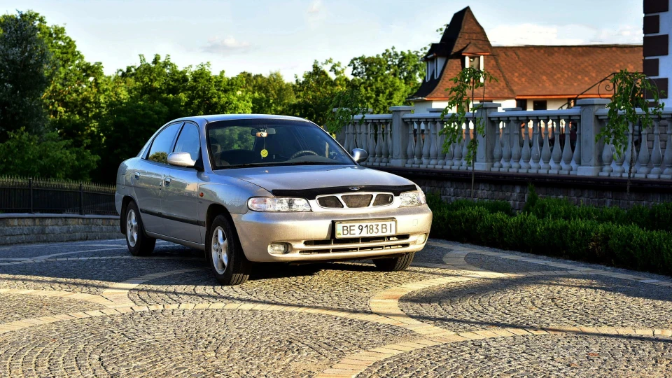 Daewoo Nubira Silver Breeze 2