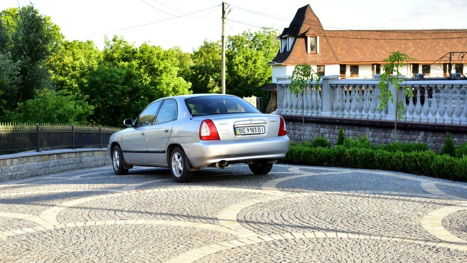 Daewoo Nubira Silver Breeze 3