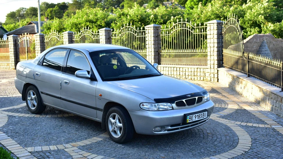 Daewoo Nubira Silver Breeze 4