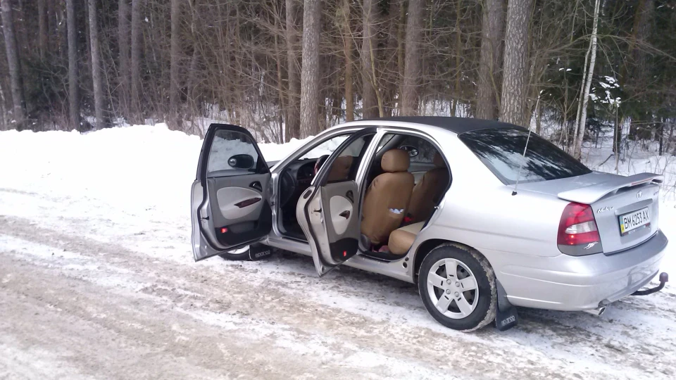 Daewoo Nubira Silver Horse 4