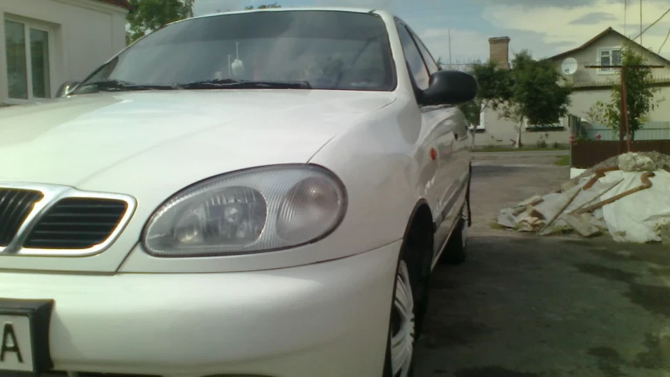 Daewoo Sens Білий та пухнастий