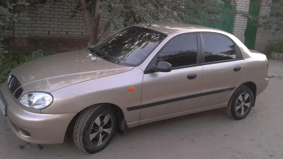 Daewoo Sens бежевий металік 2