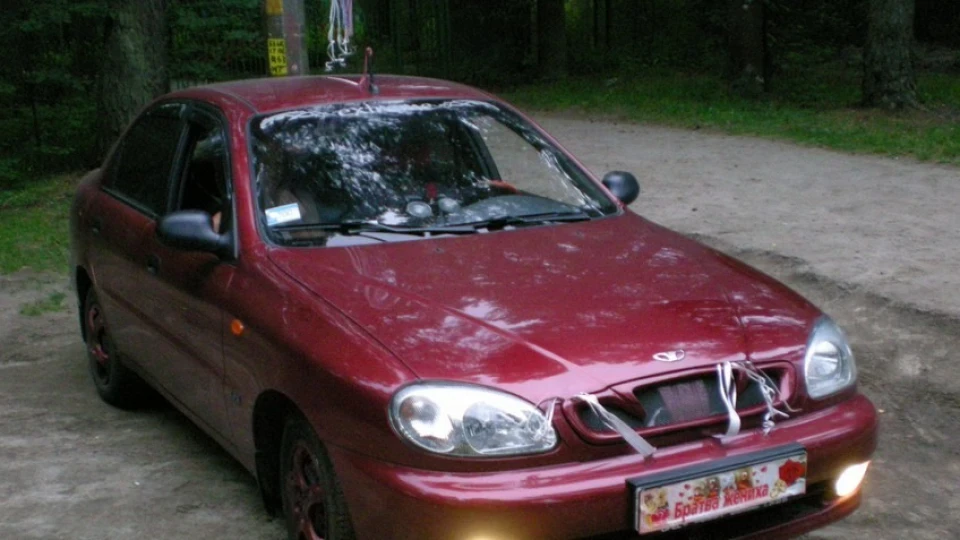 Daewoo Sens c20ne hot-red-hat