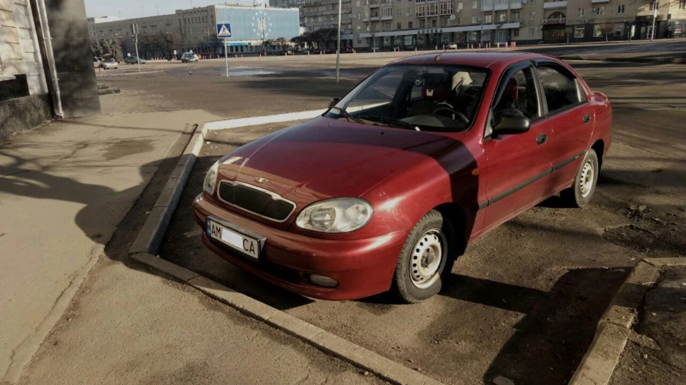 Daewoo Sens Червона мильниця 3