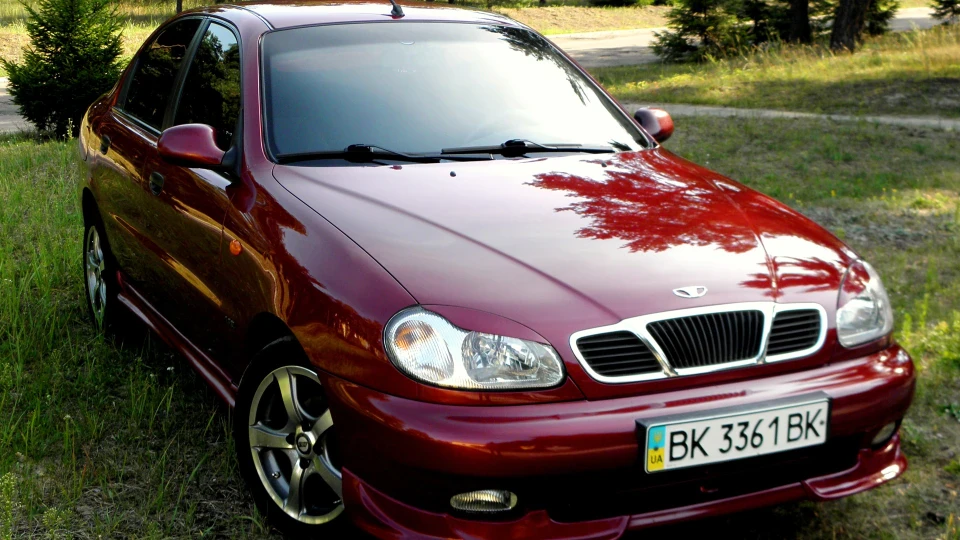 Daewoo Sens червоний 4