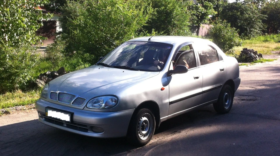 Daewoo Sens Сріблястий