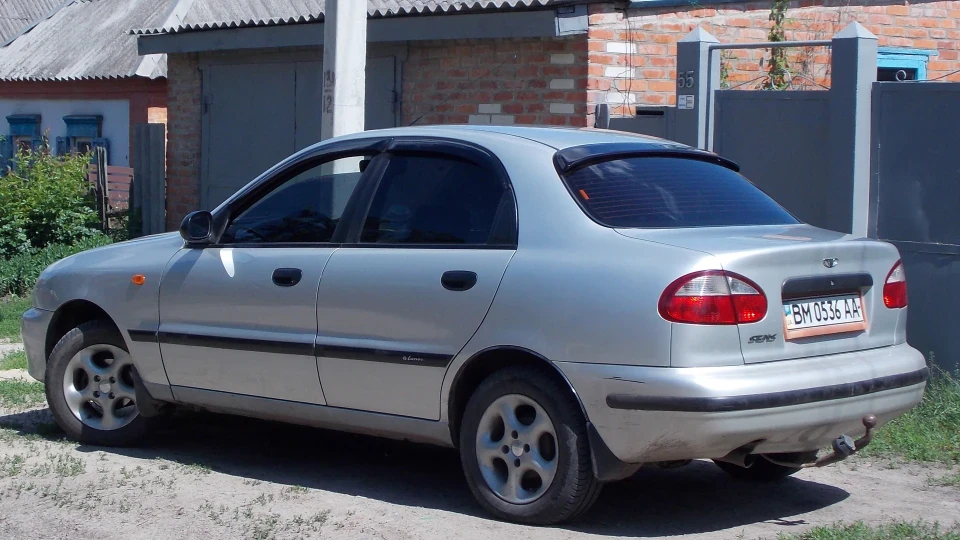 Daewoo Sens Срібний металік 3