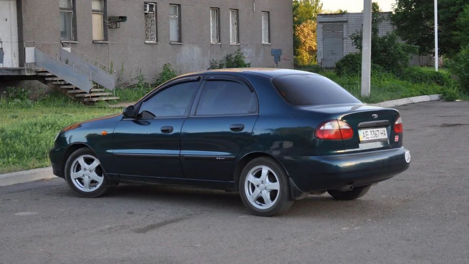 Daewoo Sens зелений ...мух 5