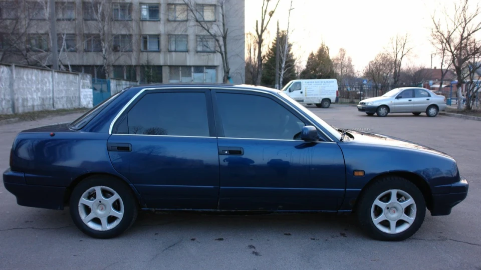 Daihatsu Applause Made in Japan 4
