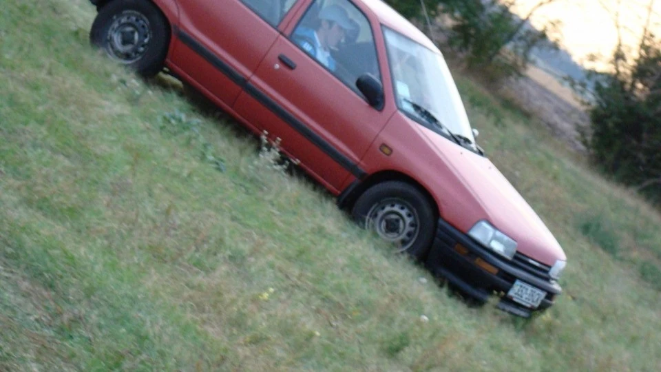 Daihatsu Charade 2