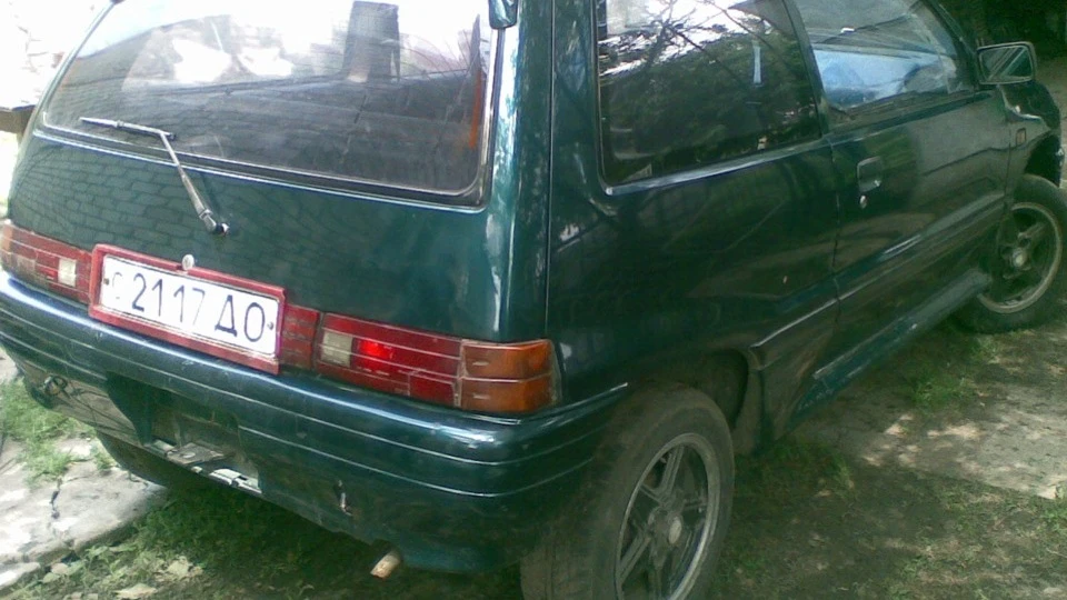 Daihatsu Charade Крихітка 3