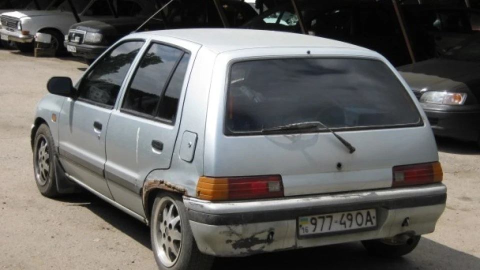 Daihatsu Charade розвалюшн 3