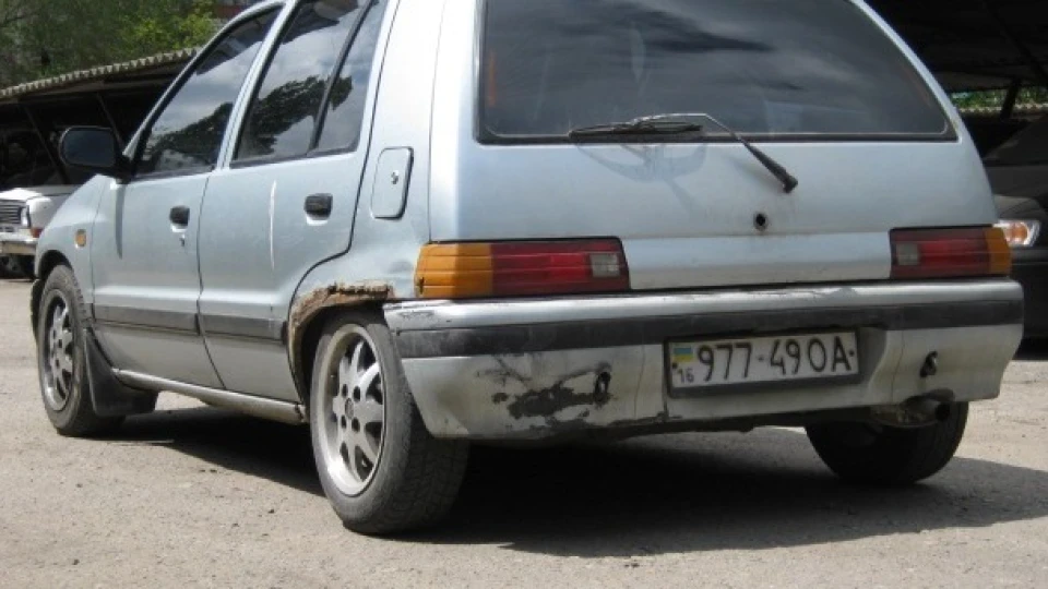 Daihatsu Charade розвалюшн 4
